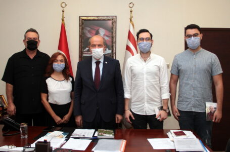 Başbakan Ersin Tatar, Orman Dairesi Eski Müdürleri’nden, Çevre Eğitimi ve Yönetimi Uzmanı Yrd. Doç Dr Altay Fırat’ı kabul ederek görüştü.