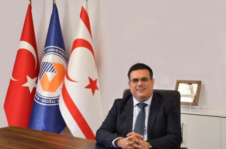 DAÜ REKTÖRÜ PROF. DR. AYKUT HOCANIN’DAN 21 EKİM DÜNYA GAZETECİLER GÜNÜ MESAJI