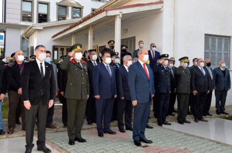 Cumhurbaşkanı Ersin Tatar, 21 – 25 Aralık Milli Mücadele ve Şehitler Haftası dolayısıyla düzenlenen Kumsal Şehitleri’ni anma törenine katıldı.