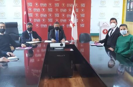 Bakan Üstel, Kıbrıs Türk Hekimler Sendikası, Hemşireler ve Ebeler Sendikası ve Tabipler Birliği ile toplantı gerçekleştirdi”