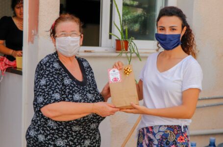 İKİNCİ BAHAR YAŞAM KULÜBÜ ÜYELERİNİN ANNELER GÜNÜ’NÜ KUTLADI