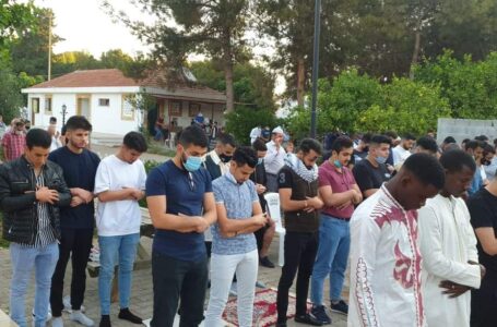 Osman Fazıl Polat Paşa Camiinde bayram namazı