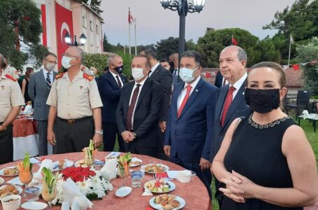 Turizm ve Çevre Bakanı Fikri Ataoğlu, 1 Ağustos Toplumsal Direniş Bayramı kutlamaları çerçevesinde Güvenlik Kuvvetleri Komutanlığı’nın düzenlediği resepsiyonuna katıldı.