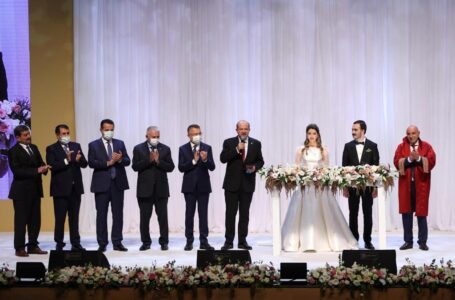 Cumhurbaşkanı Ersin Tatar, Türkiye Cumhuriyeti Dışişleri Bakanı Mevlüt Çavuşoğlu’nun kızı Eylül İrem Çavuşoğlu ve Sefa Koyuncu’nun nikah törenine katıldı