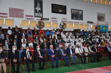 Turizm ve Çevre Bakanı Fikri Ataoğlu, ülkemizde her yıl Dr. Fazıl Küçük Spor Oyunları kapsamında düzenlenen 3 ayrı Uluslararası Taekwondo Şampiyonası’nın ödül törenine katıldı