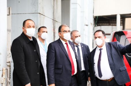 Başbakan Dr Faiz Sucuoglu, Lefkoşa Dr.Burhan Nalbantoğlu Devlet Hastanesi’ni ziyaret etti.