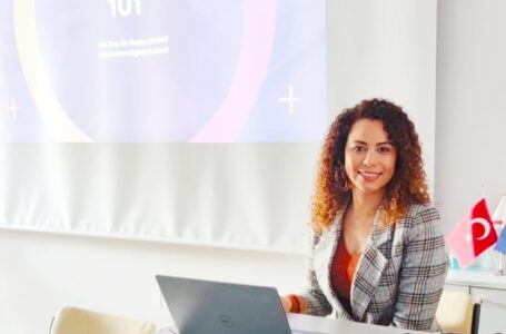 DAÜ’DE İLK METAVERSE EĞİTİMİ HALKLA İLİŞKİLER VE REKLAMCILIK BÖLÜMÜ’NDE GERÇEKLEŞTİ   