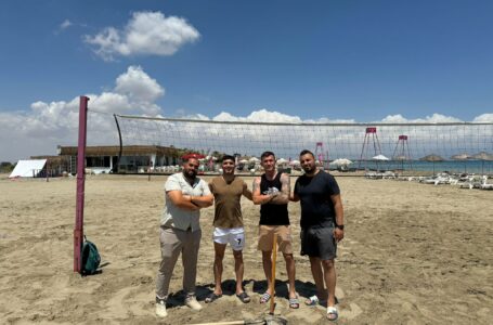 Şampiyon Melekler için 7 plaj voleybol sahası