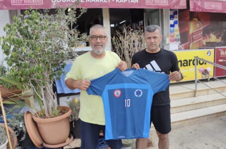 PLAJ VOLEYBOL FORMASI SPONSORA HEDİYE EDİLDİ