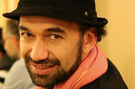 Hakan Yozcu  VAN’DA BİR TİYATRO USTASI