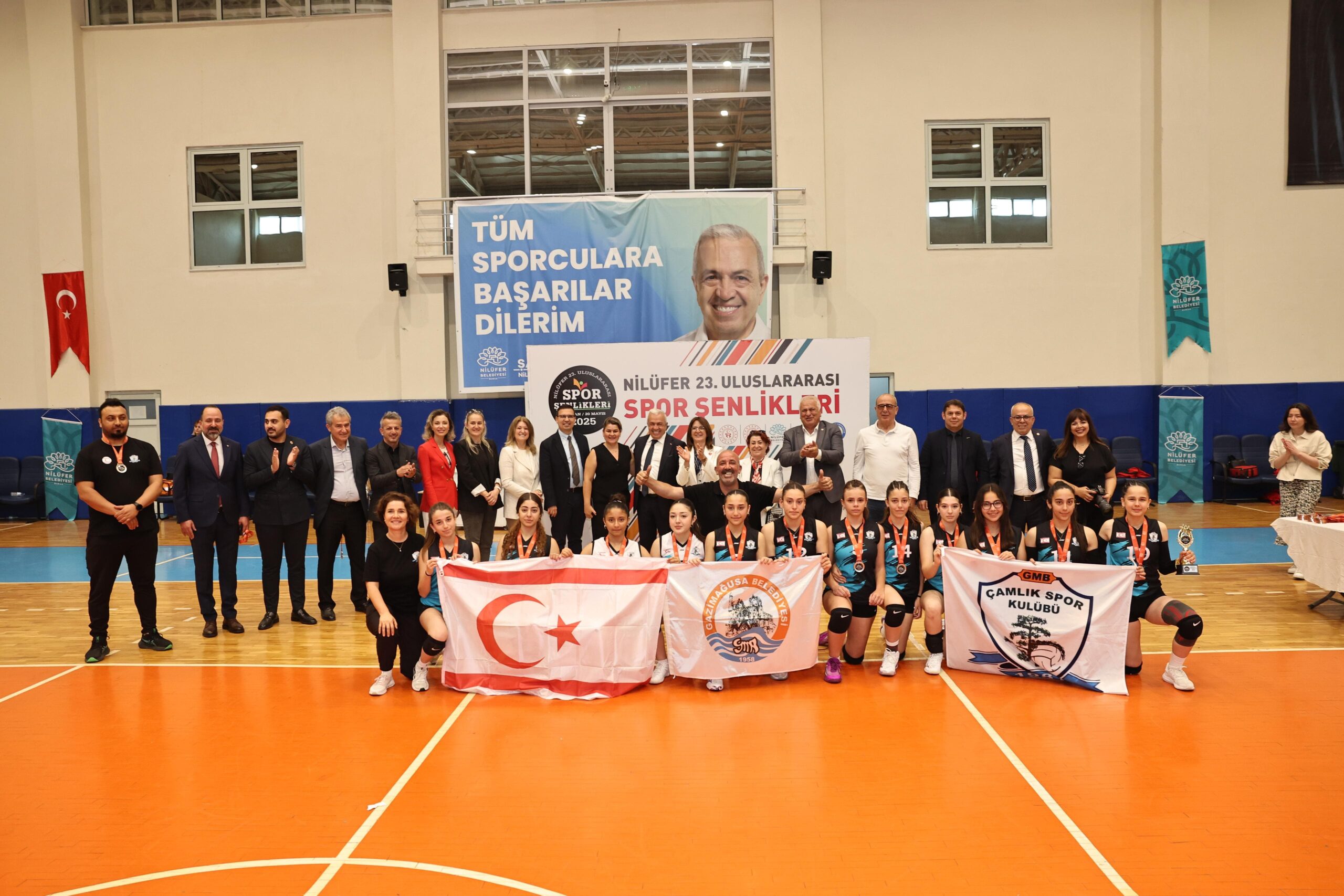 U16 kızlar kategorisi  Gazimağusa Belediyesi Çamlık Spor  Nilüfer Belediyesi 23. Uluslararası Şenlikleri Voleybol turnuvasında 2. Geldi