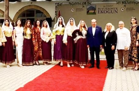 Bülent Günkut ve modelleri Büyük konuk eko gunde idi