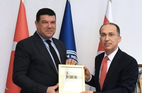 SÜLEYMAN DEMİREL ÜNİVERSİTESİ REKTÖRÜ PROF. DR. MEHMET SALTAN’DAN, DAÜ REKTÖRÜ PROF. DR. HASAN KILIÇ’A ZİYARET