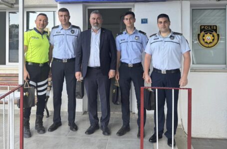 Başkan  Bülent Bebek polis ve askerlere bayram ziyareti yaptı