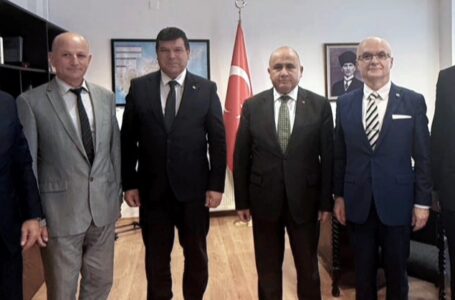 DAÜ’DEN TC LEFKOŞA BÜYÜKELÇİSİ ALİ MURAT BAŞÇERİ’YE NEZAKET ZİYARETİ