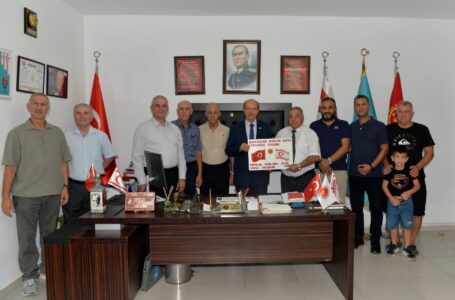 çağda savaş olmaz diyenler yakın coğrafyaya baksınlar  Cumhurbaşkanı ve Bağımsız Cumhurbaşkanı Adayı Ersin Tatar, Emekli Astsubaylar Derneği’ni ziyaret etti.