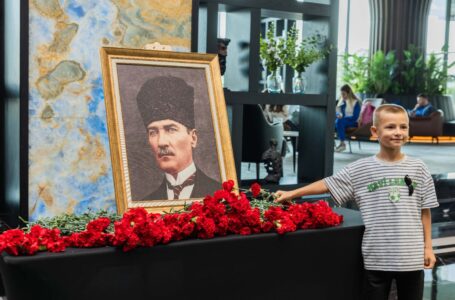 Ulu Önder Atatürk, Grand Sapphire’de Saygı ve Minnetle Anıldı