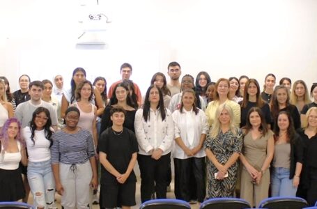 TECHGIRLS KOMİTESİNDEN “SINIRSIZ GELECEK: KADIN, TEKNOLOJİ, YARATICILIK VE DEĞİŞİM” SEMİNERİ