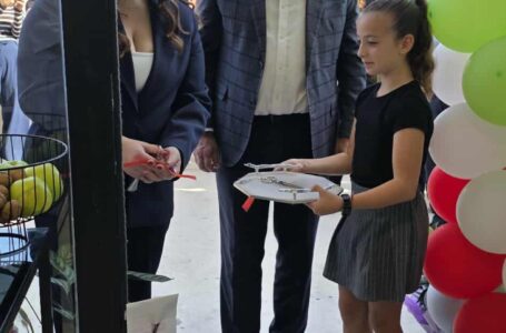 Gazi Mağusa da eczane açılışı