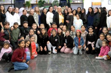 Başkan Tuğlu, Belediye Halk Dansları Topluluğuyla Yeni Yıl Buluşmasında