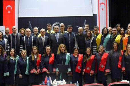 DAÜ’DE 2024 YILININ EN BAŞARILI AKADEMİSYENLERİ ÖDÜLLENDİRİLDİ