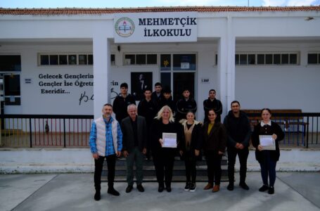 EĞİTİME VE ZEKÂ GELİŞİMİNE DESTEK: STRATEJİ OYUNU İLKOKULLARA HEDİYE EDİLDİ