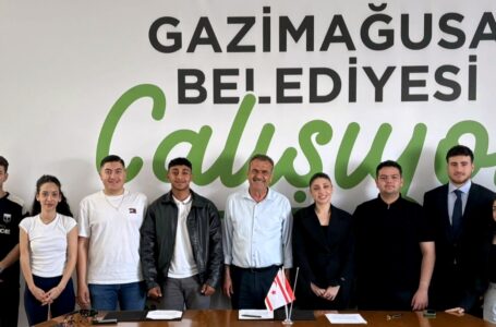 GAZİMAĞUSA’DA GENÇLERİN KENT YÖNETİMİNE KATILIMI İÇİN ÖNEMLİ İŞ BİRLİĞİ