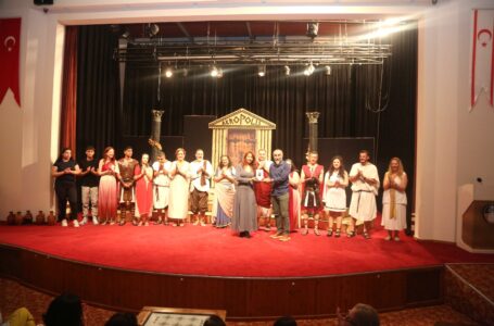 İskele de TİYATRO GÜNLERİ LISISTRATI İLE DEVAM ETTİ