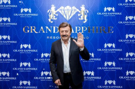 SELAMİ ŞAHİN GRAND SAPPHIRE’DE MÜZİK ZİYAFETİ SUNDU