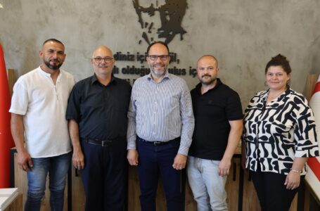 Tam Parti Heyetinden Nezaket Ziyareti Sadıkoğlu: “Yerel yönetimlerde esas olan halka hizmettir”