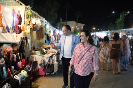 SADIKOĞLU ÇİFTİ, FESTİVAL ALANINI GEZDİ FESTİVALDE STANT AÇAN ESNAF VE FESTİVALE KATILAN VATANDAŞLARLA BİR ARAYA GELDİLER