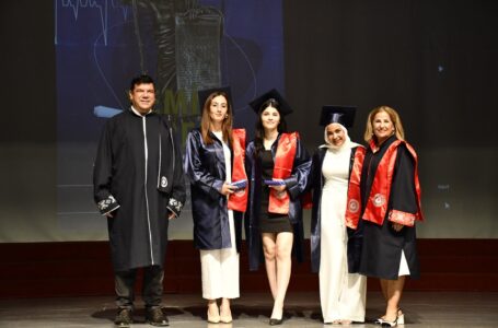 DAÜ SAĞLIK MEZUNLARI MESLEK YEMİNİ İLE GÖREVE HAZIR