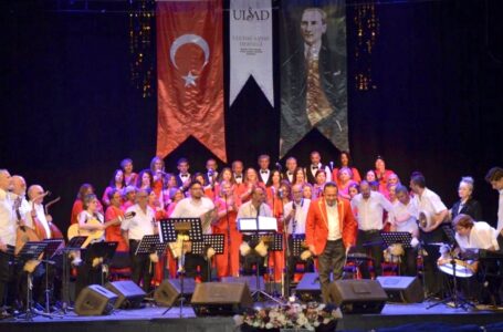 DAB Altın Kalpler Korosu, Bursa’da sahne aldı