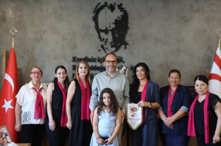LARNAKA TÜRK KADINLAR BİRLİĞİ DERNEĞİ BAŞKAN SADIKOĞLU’NU ZİYARET ETTİ